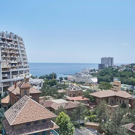 Panoramic Plaza Apartment *