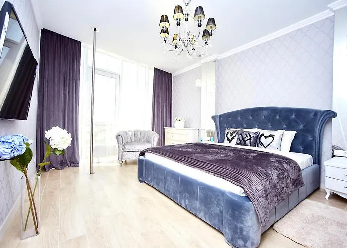 Panoramic Plaza * Odessza