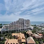 Panoramic Plaza